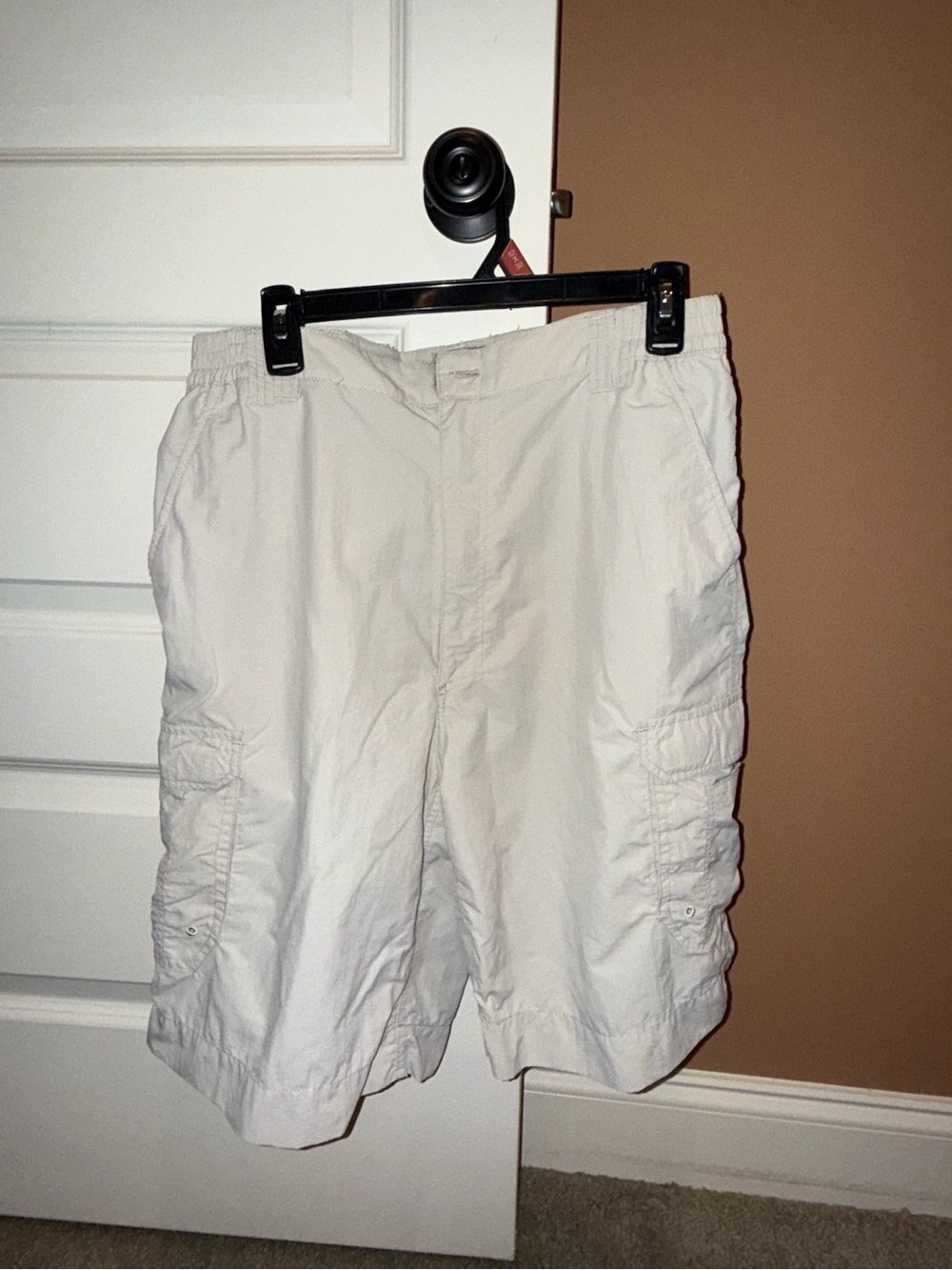 Men's White Cargo Shorts with Utility Pockets